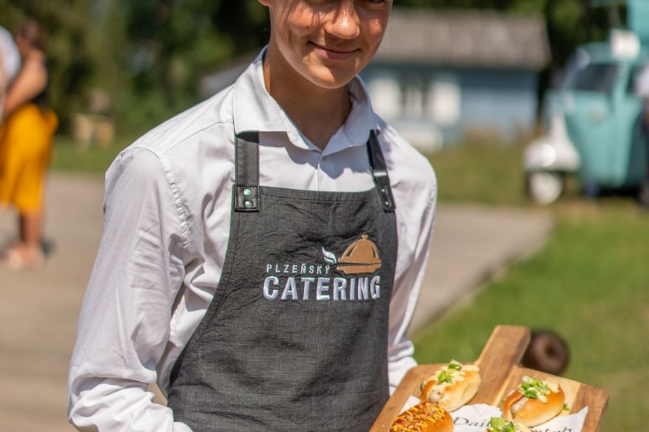 Jak přistupujeme ke svatebnímu cateringu? 