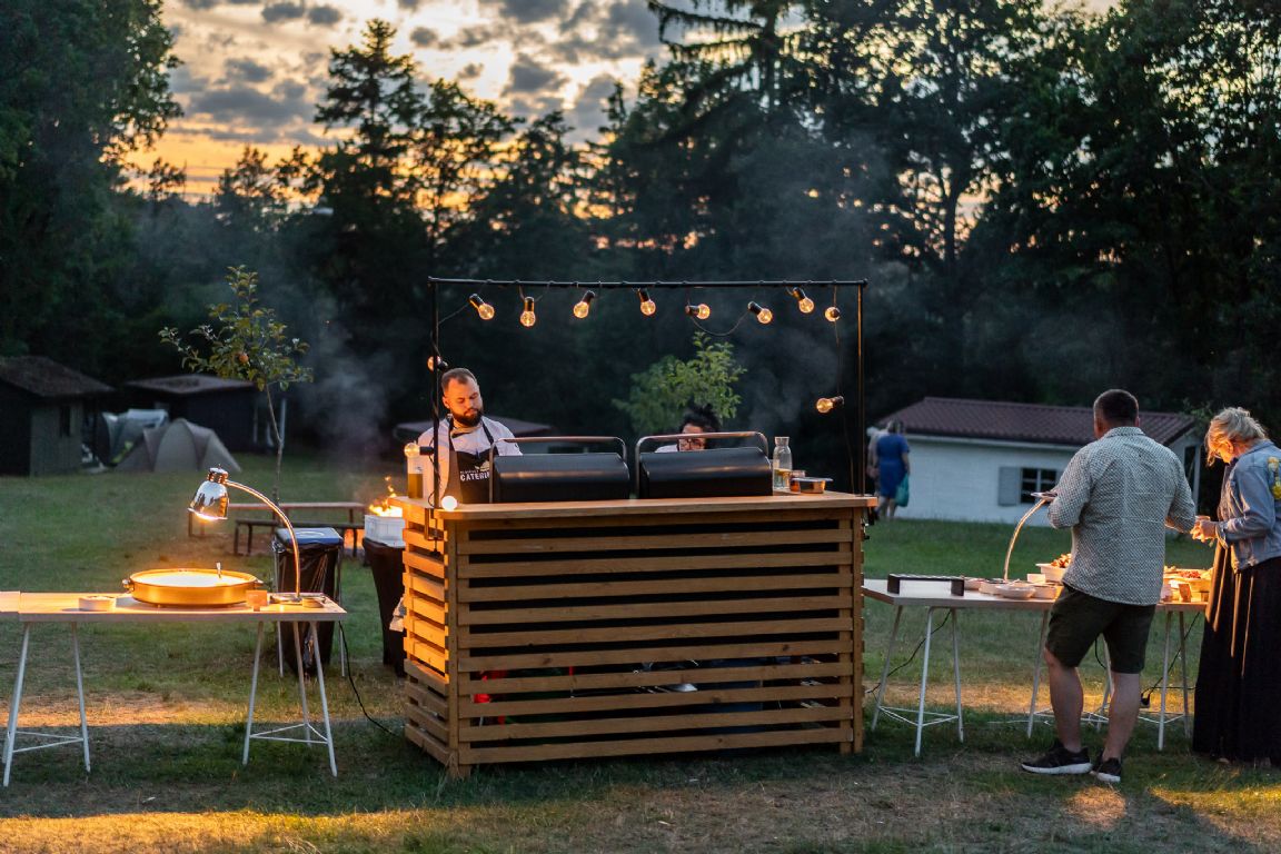 Co následuje po obědě: sladká tečka, live cooking i večerní grill